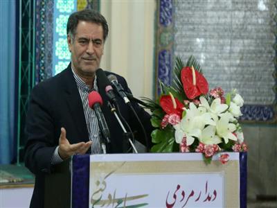 مديران و مسئولان متکبرانه با مردم سخن نگويند